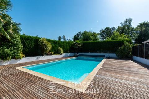 Elégante longère rénovée avec piscine dans un écrin de verdure
