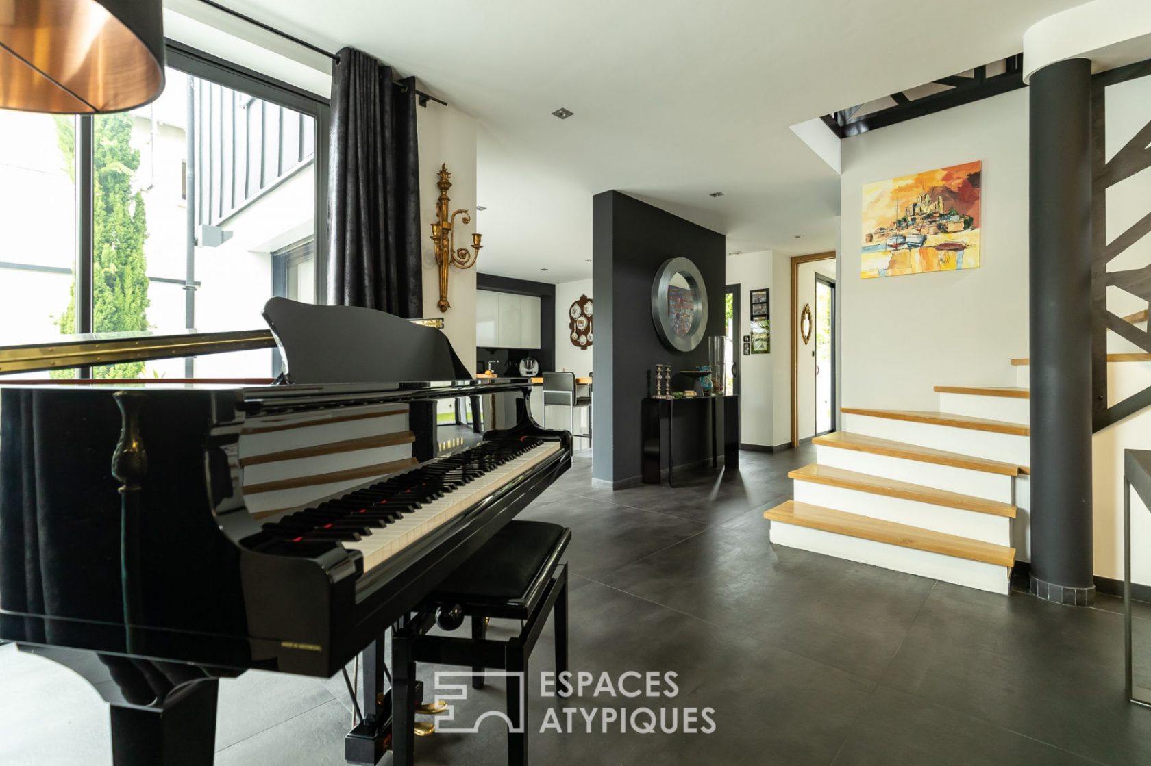 Discrète villa d’architecte avec patio – Fougères (35)
