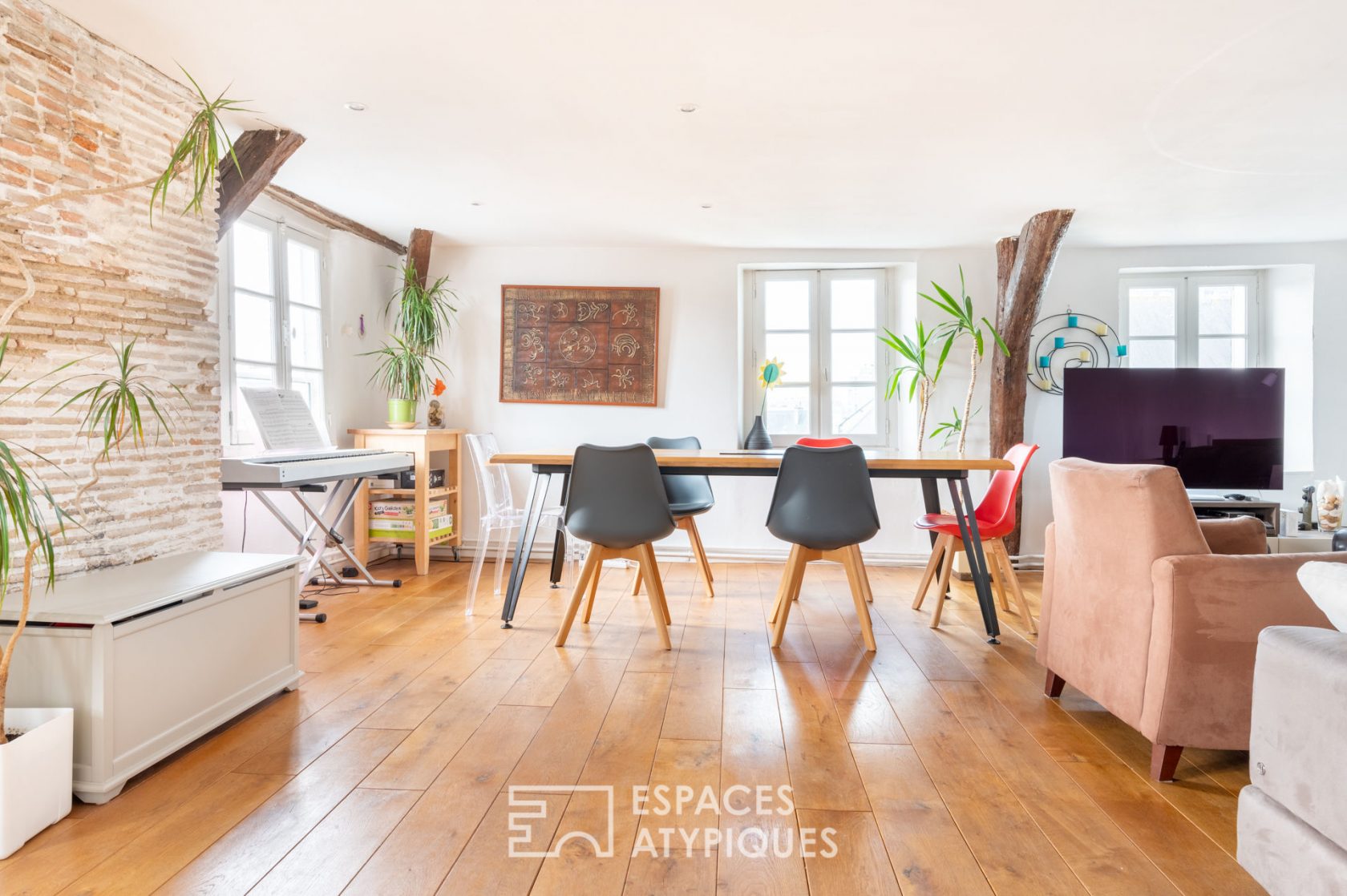 Creative apartment with a view – Rennes center