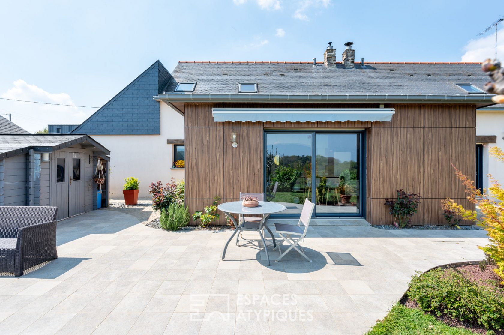 Contemporary house and its view on nature