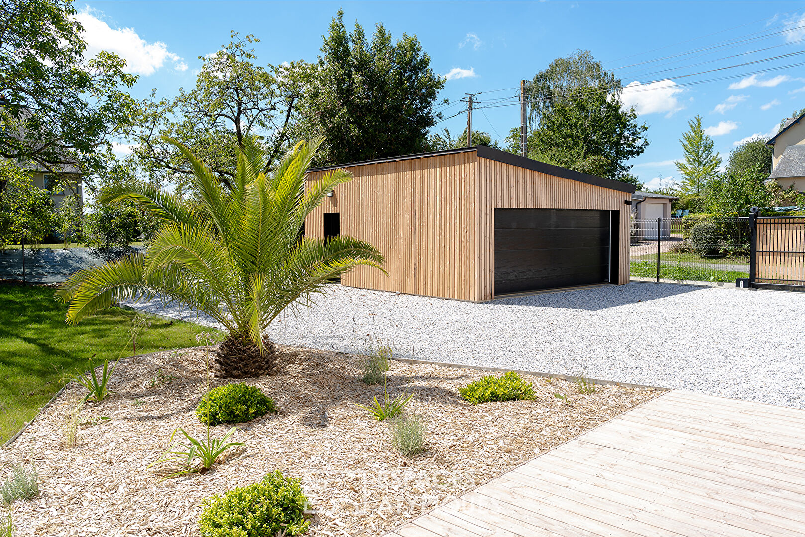 Audacious farmhouse a stone’s throw from the Breton capital