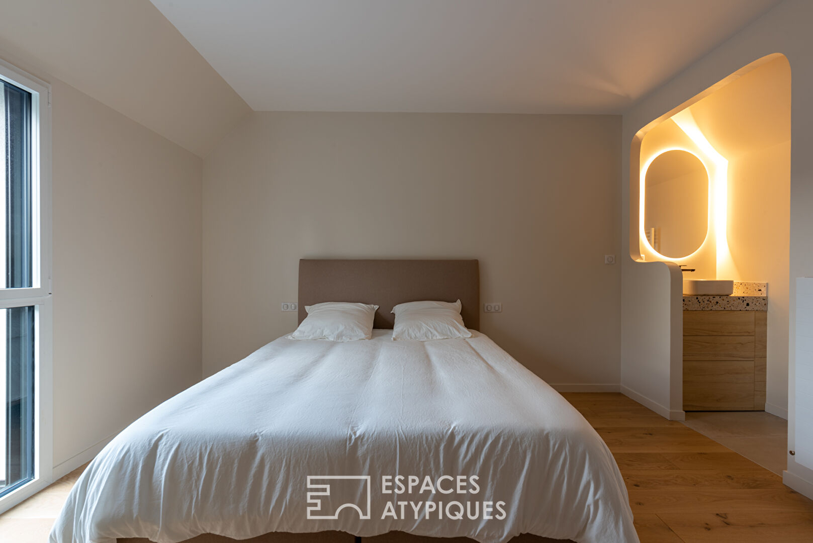 Audacious farmhouse a stone’s throw from the Breton capital