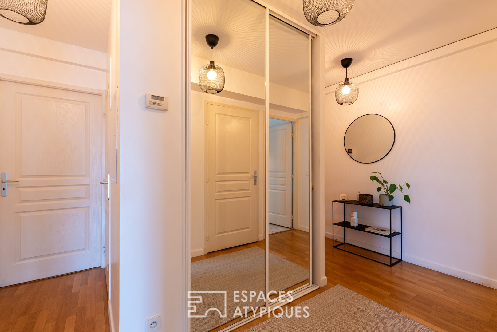 Luxury apartment, bright and quiet in the very center