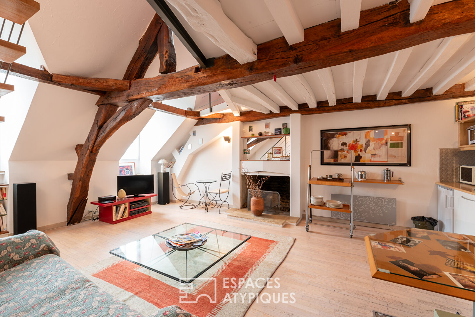 Fully furnished duplex apartment close to the Parliament of Rennes