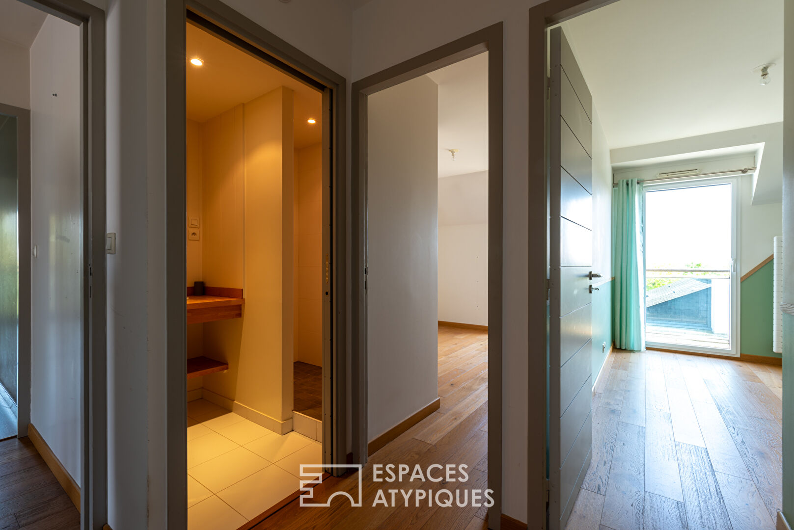 Beautiful apartment and its extraordinary terrace in the heart of the St Martin meadows