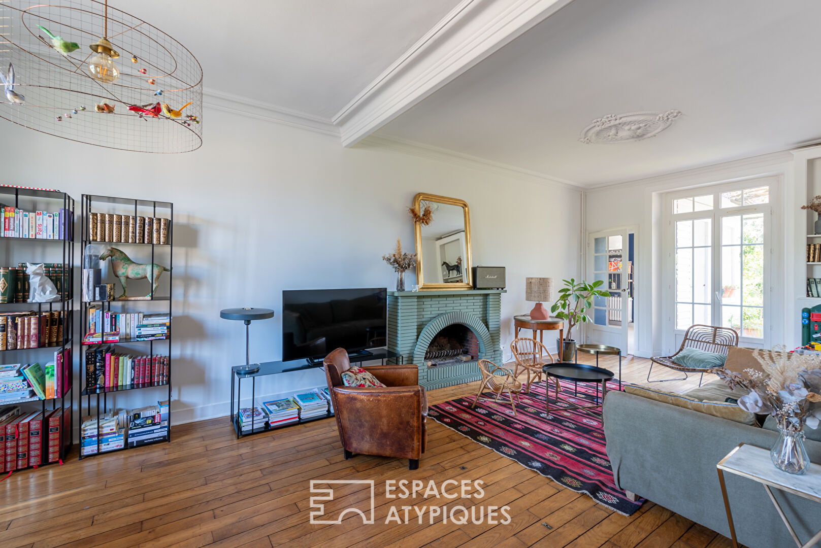 Elegant 20th century bourgeois residence