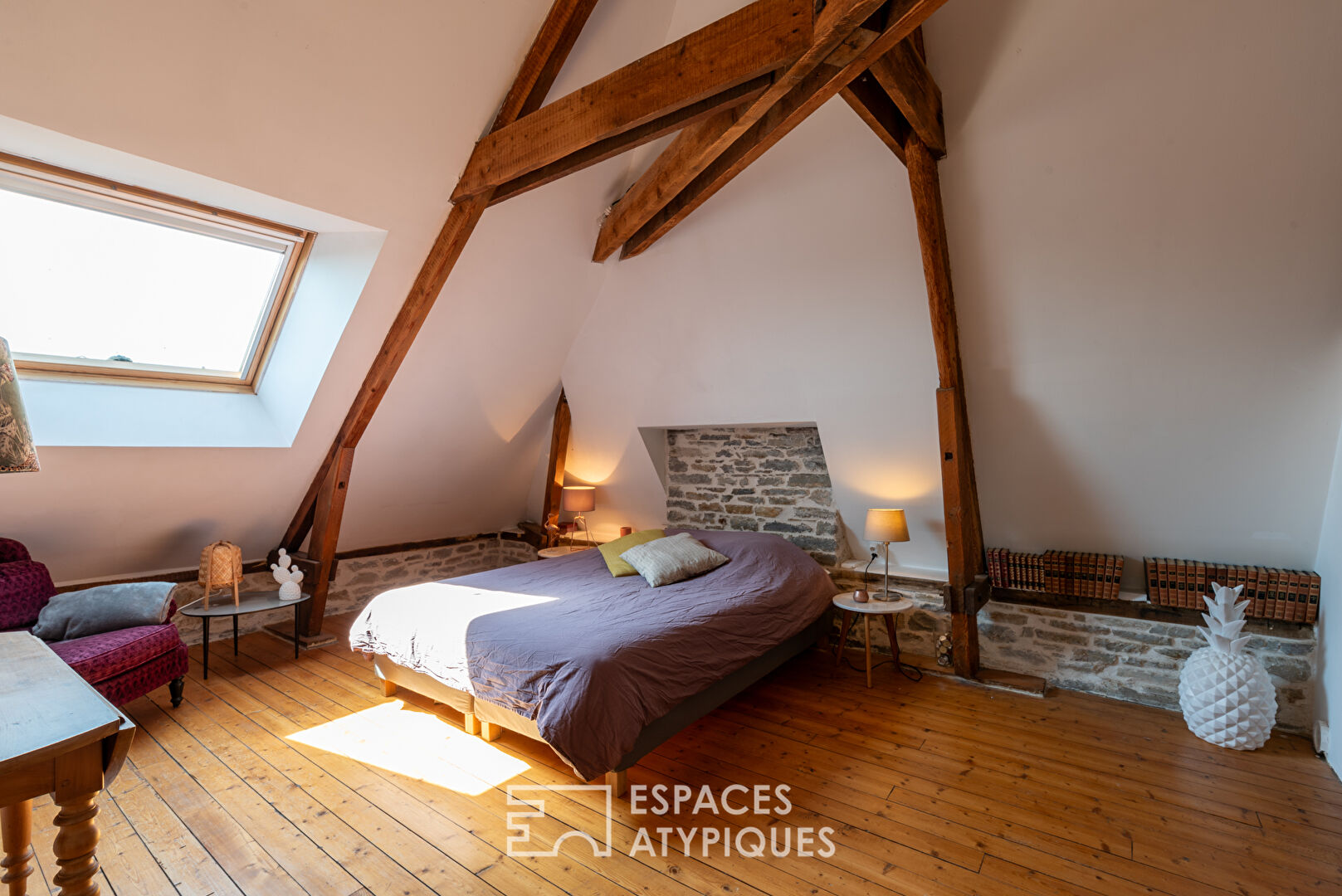 Elegant 20th century bourgeois residence