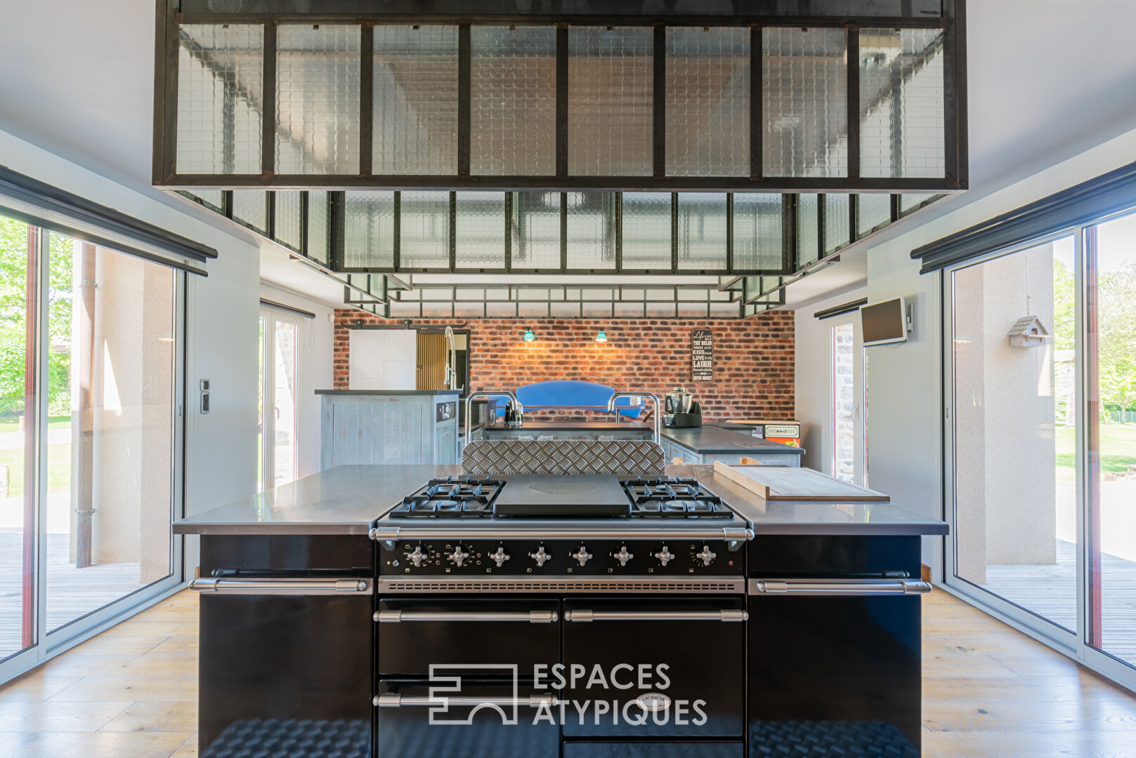 Charming large-scale farmhouse style house