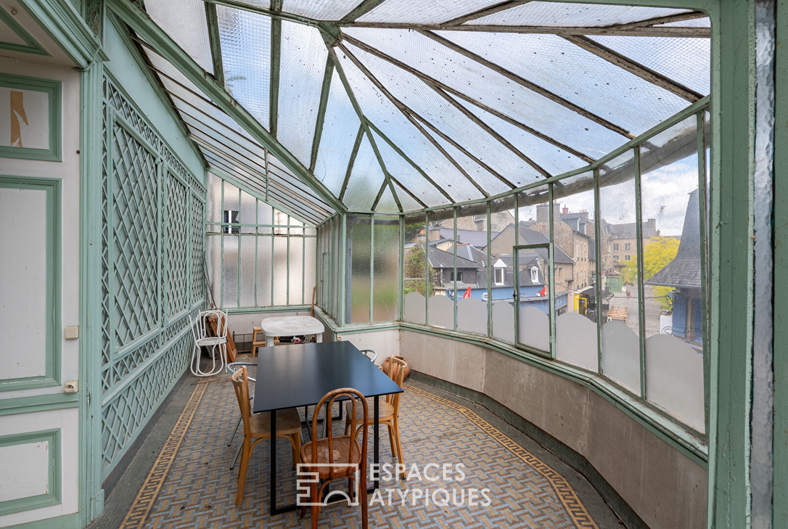 Bourgeois house in the heart of town – Fougères
