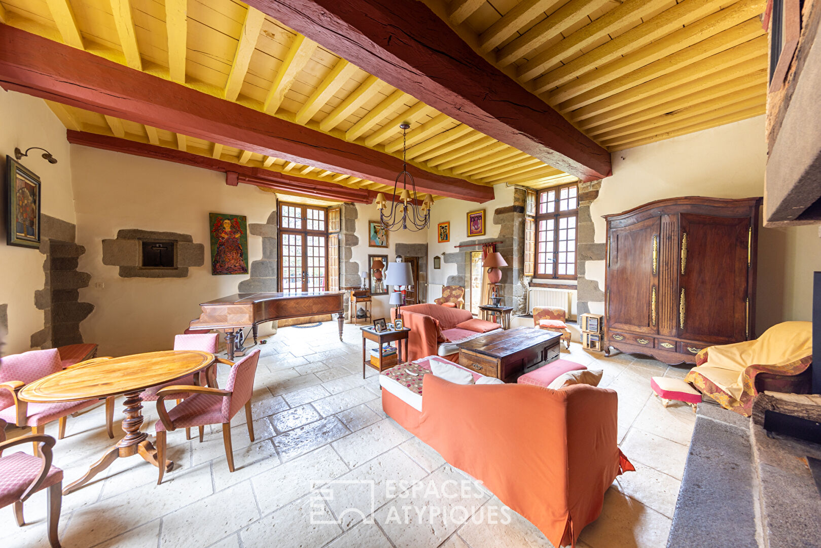 Manoir XIIIème siècle entre terre et mer