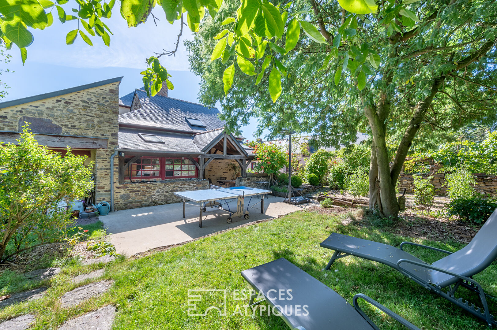 Charming 17th century manor house and its lodgings