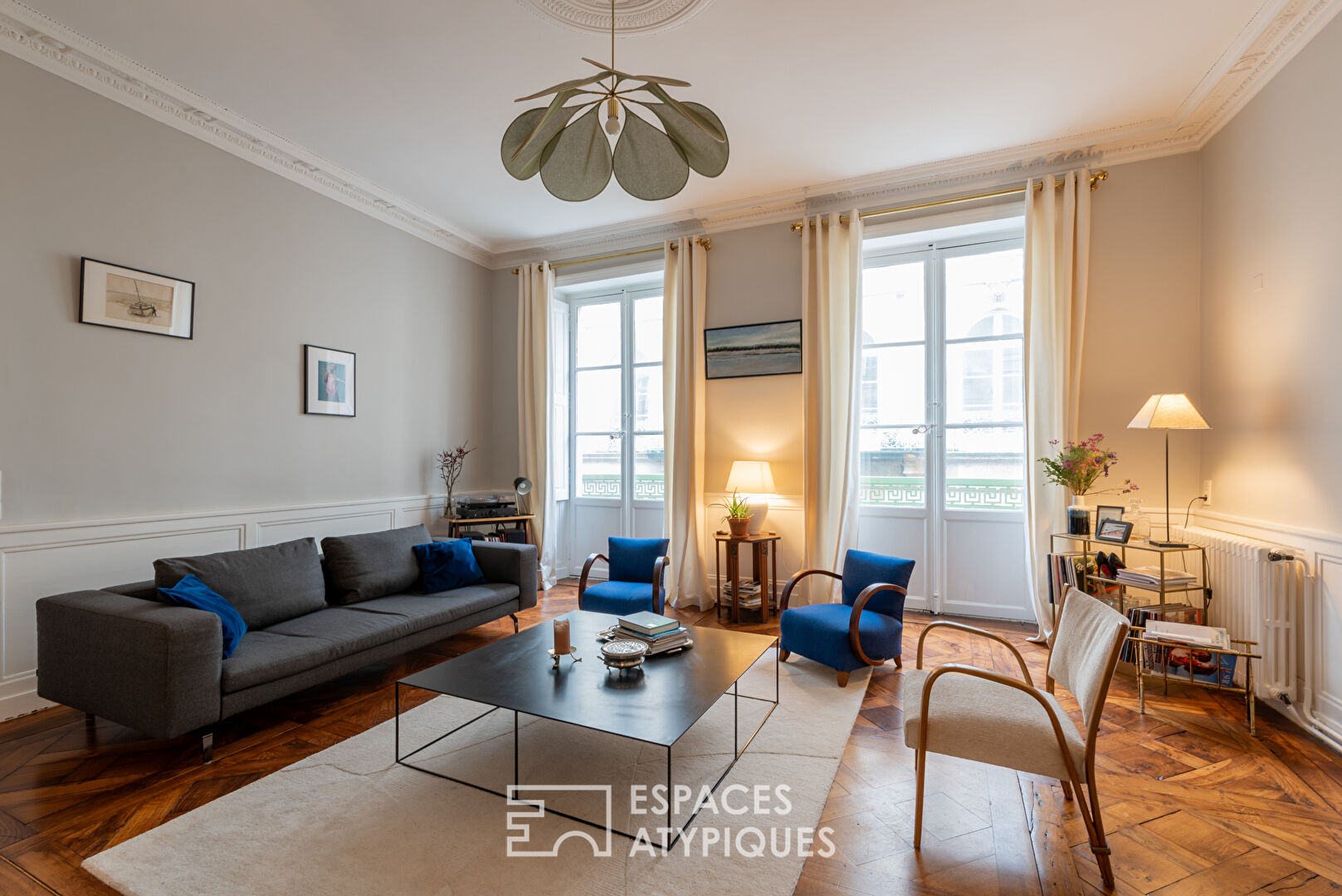 Apartment of expression and indisputable charm – Center of Rennes