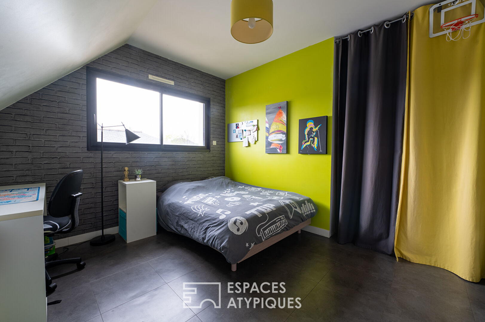 La contemporaine exotique