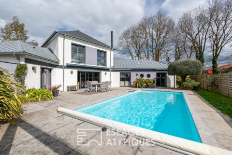 La familiale contemporaine et sa piscine