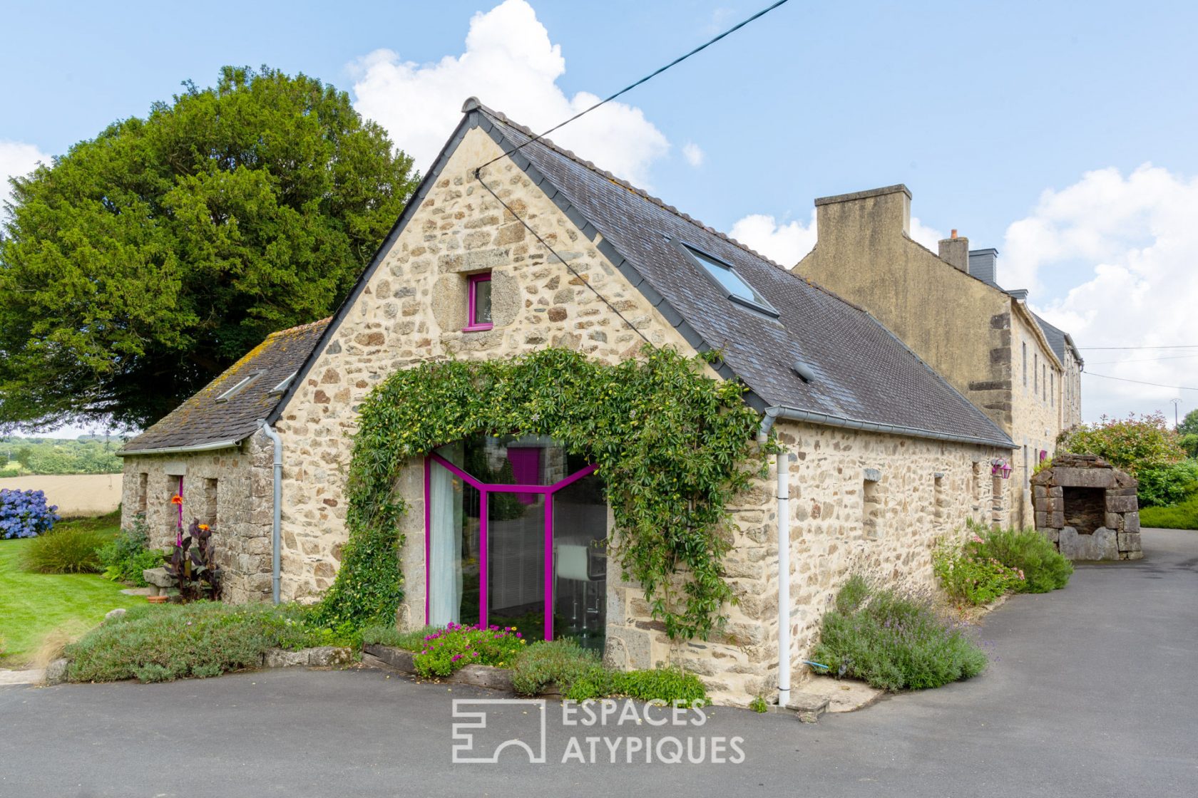 Longère de caractère dans son cadre champêtre