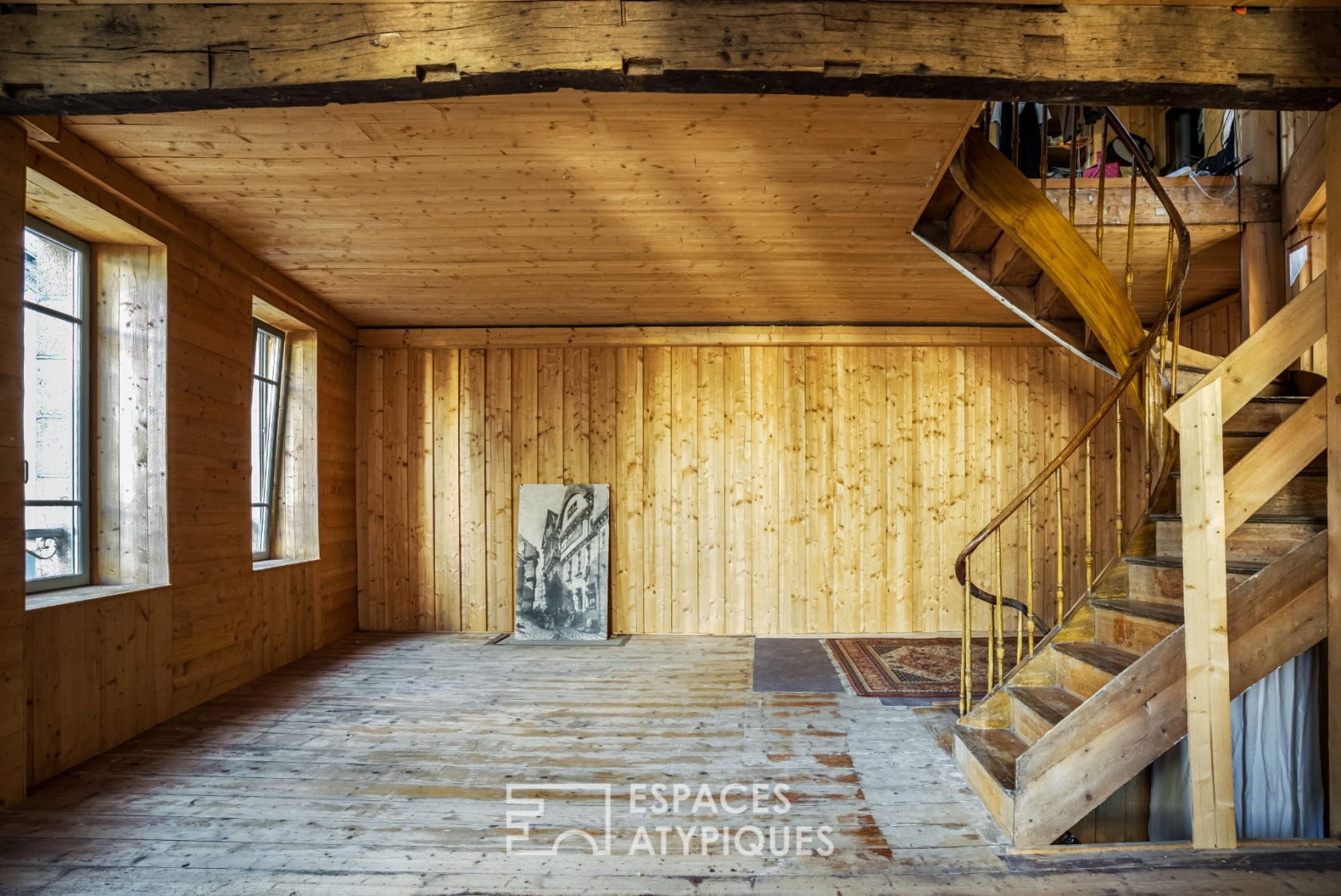 Atypical town house to reinvent