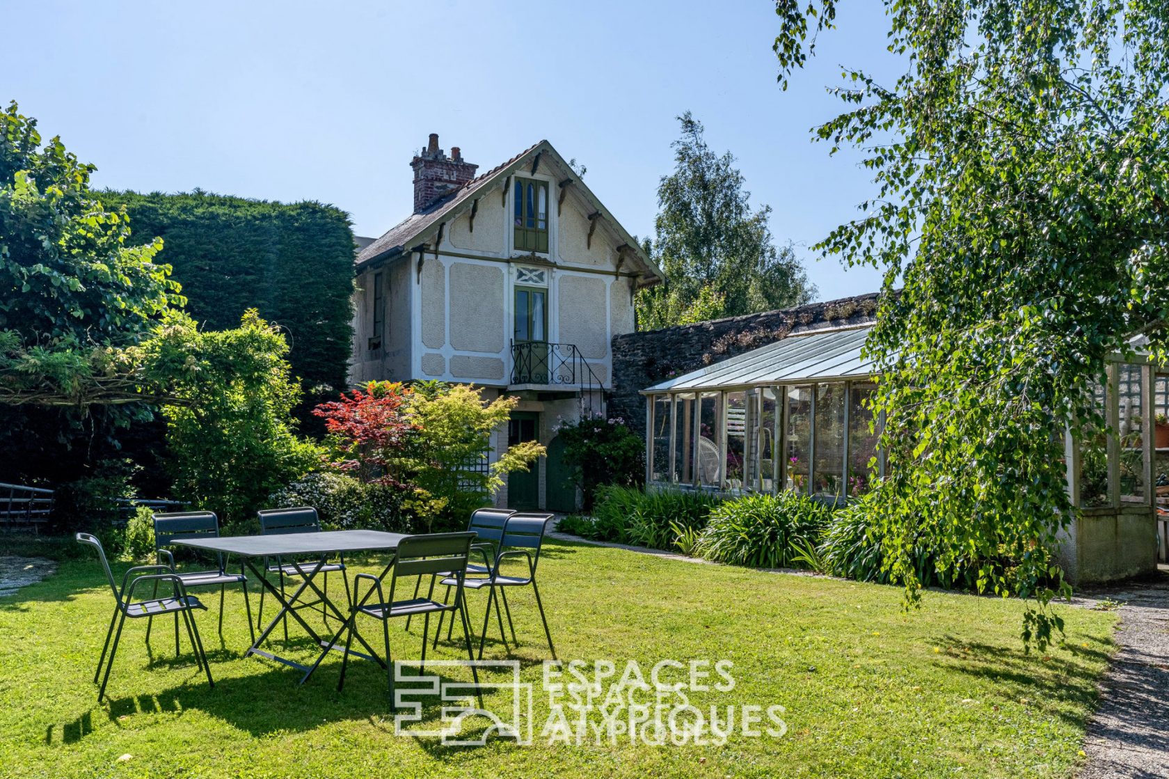 Maison de Maître avec dépendance