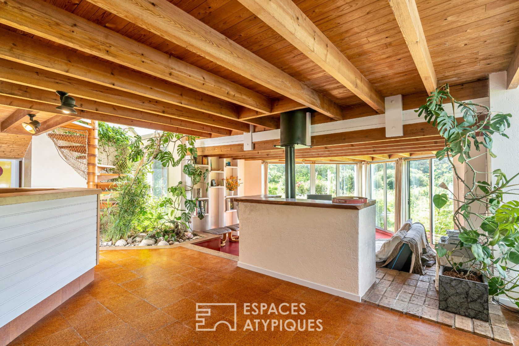 Maison d’architecte dans son écrin de verdure