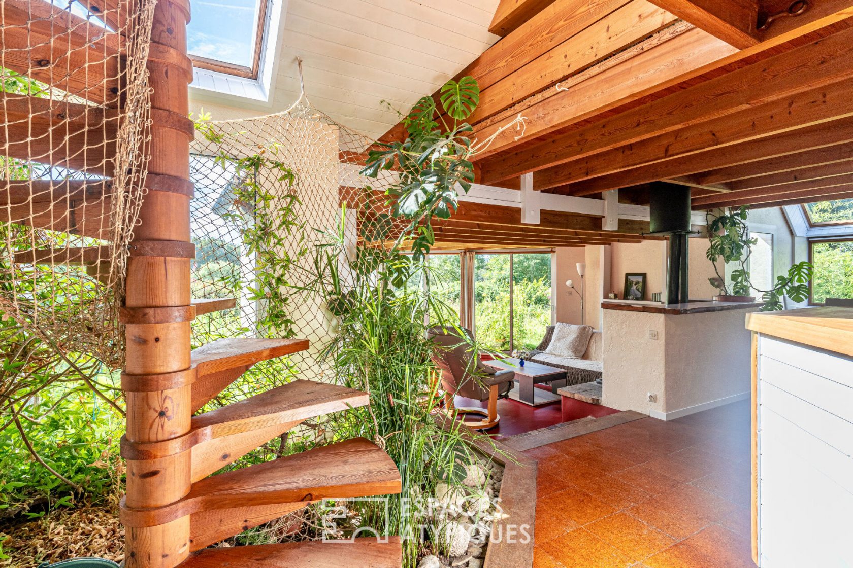 Maison d’architecte dans son écrin de verdure