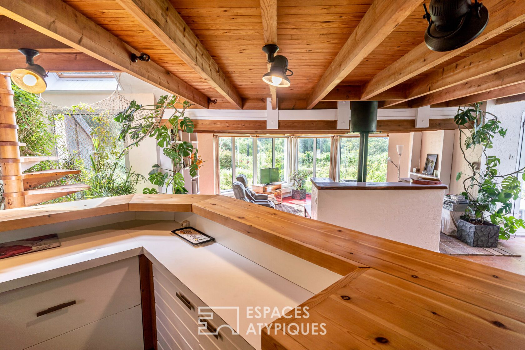 Maison d’architecte dans son écrin de verdure