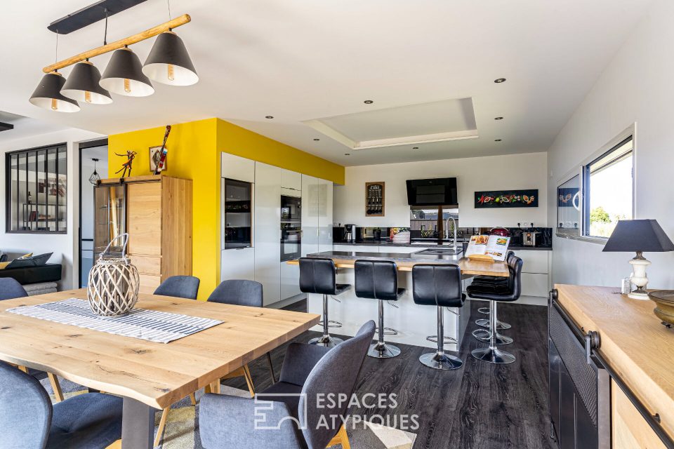 29233 CLEDER - Contemporaine en bord de mer - Réf. 1198EAF