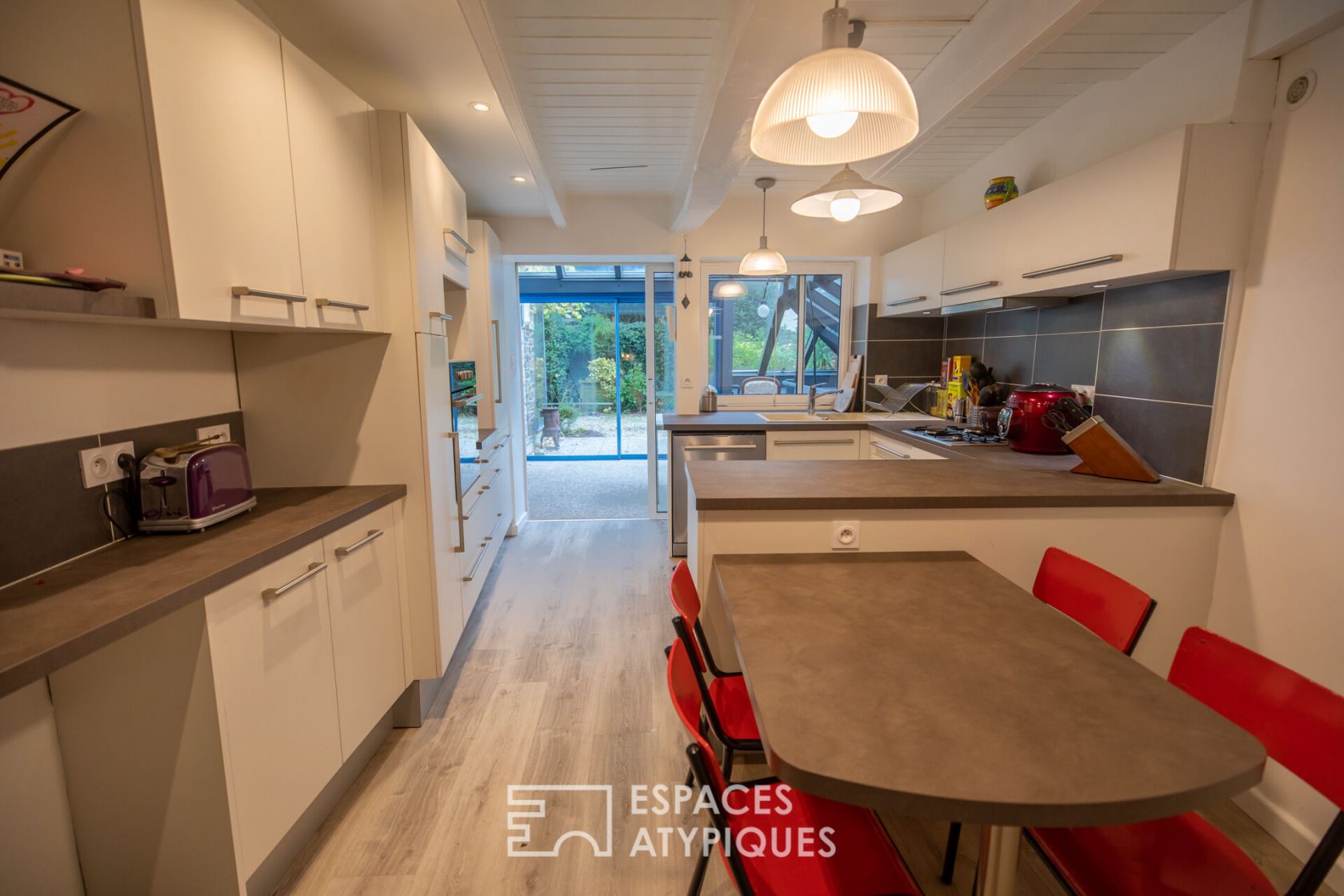 House of character and its contemporary extension