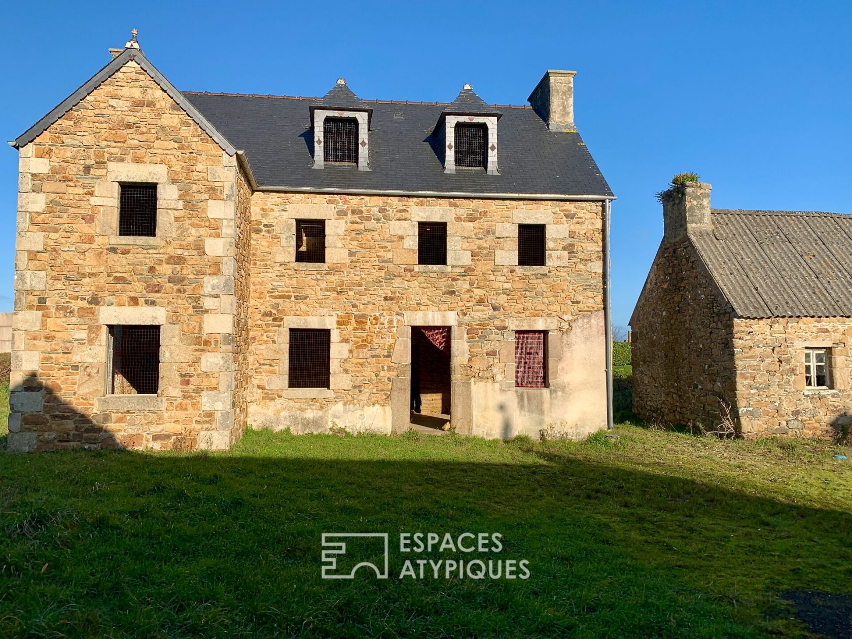 Authentic farmhouse to rehabilitate