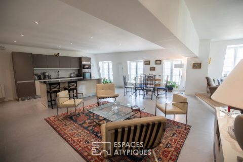 Contemporary apartment in the heart of town
