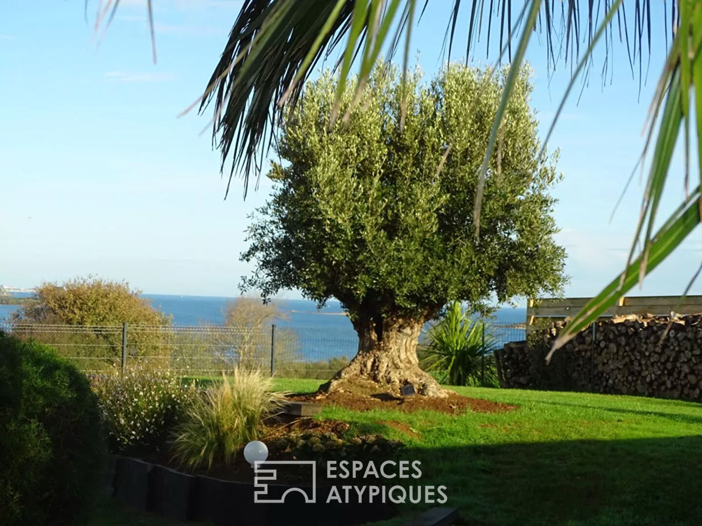 Propriété vue mer panoramique avec piscine