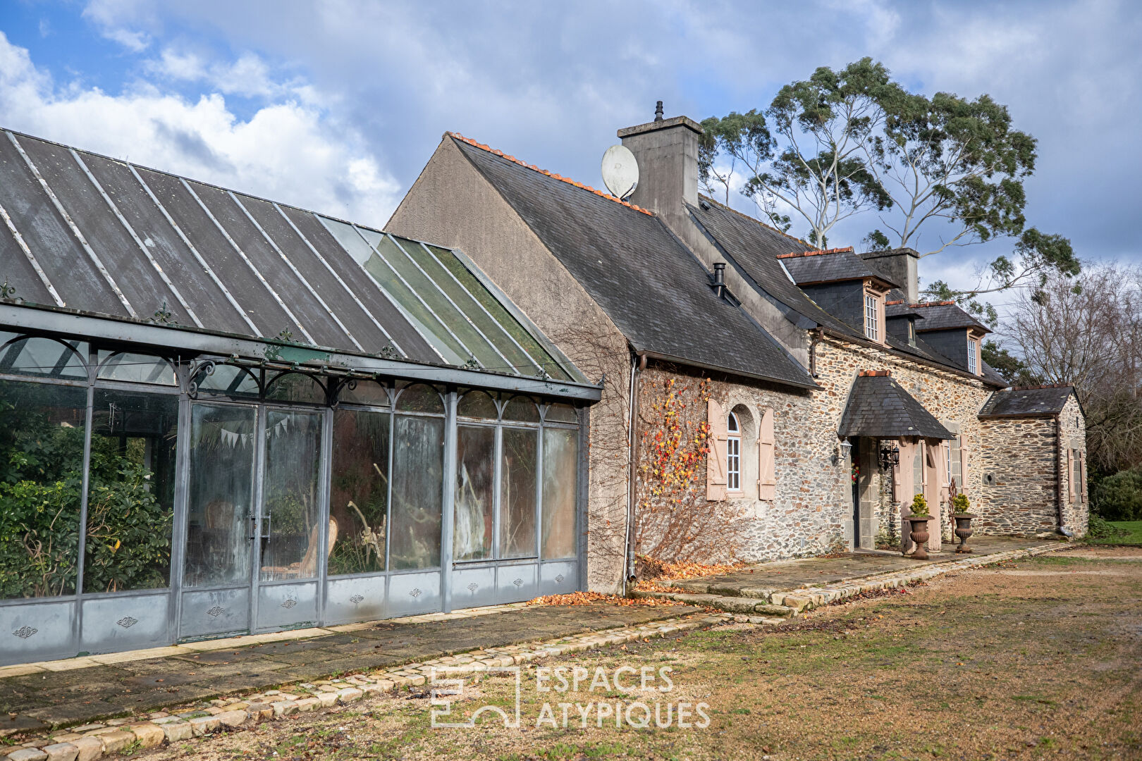 L’insoupçonnable – authentique demeure de charme et son jardin d’hiver