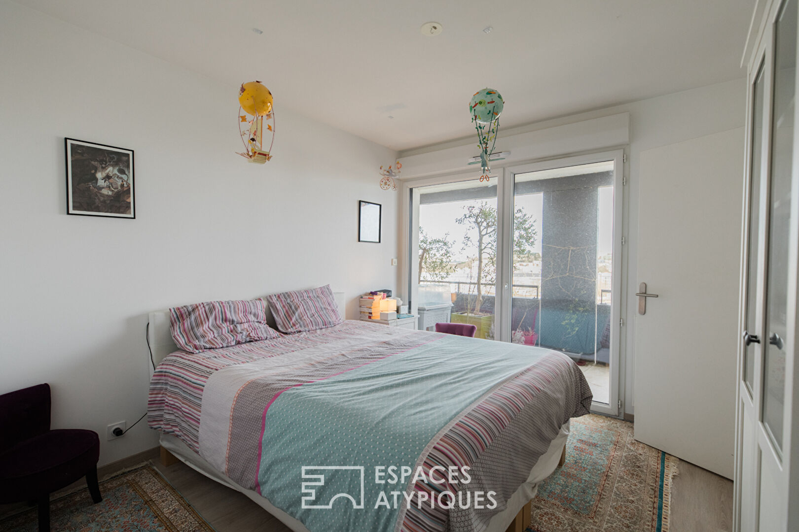 Top floor apartment with sea view and terrace