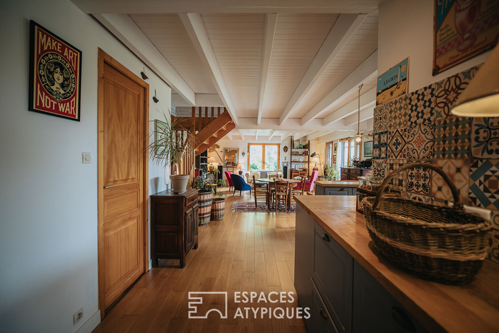 La bucolique – Wooden frame house and farmhouse by the sea