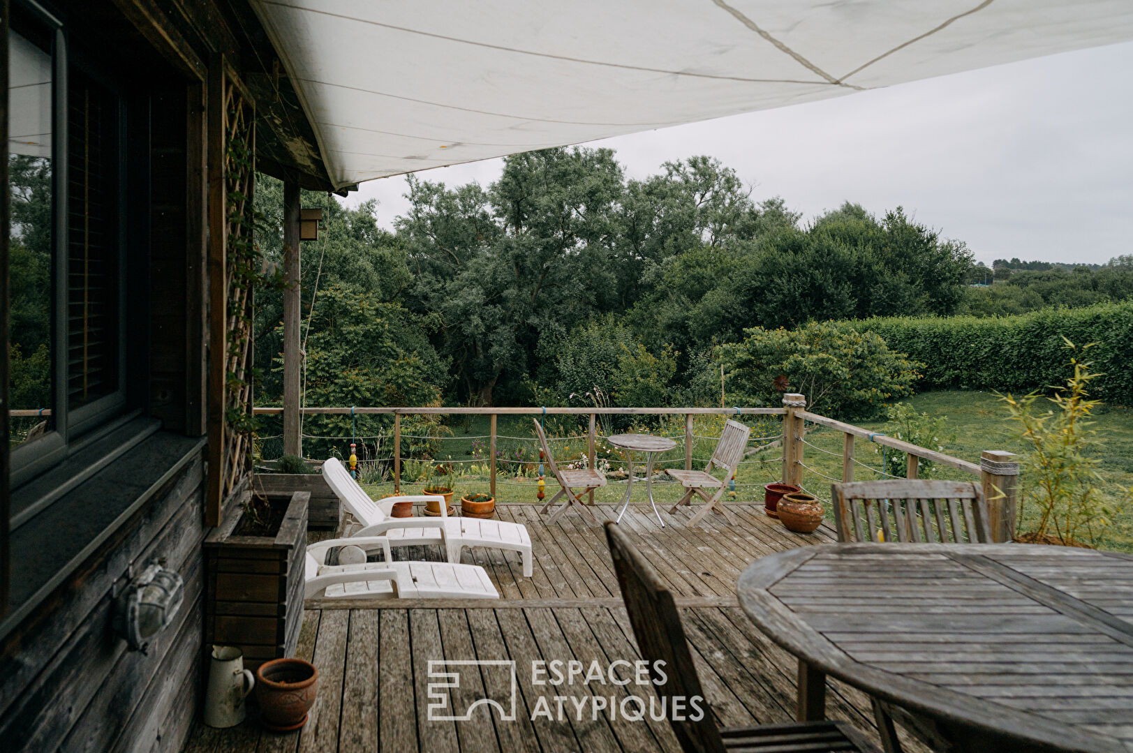 Maison en bois de plain pied en bord de mer