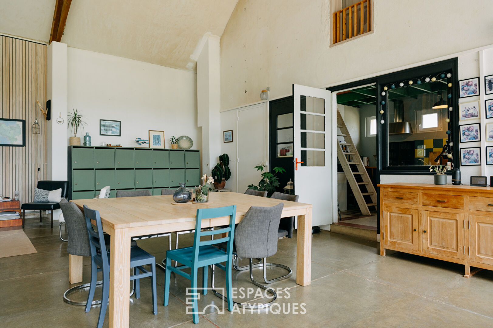 Ancienne école réhabilitée en Loft à la campagne.
