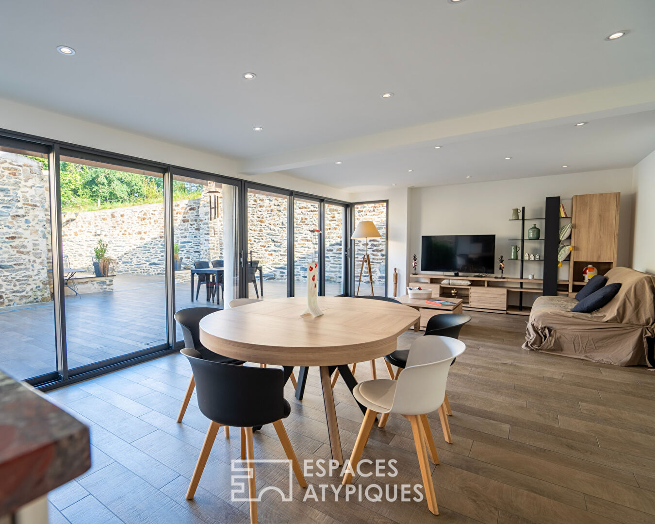 Maison d’architecte et sa terrase intimiste