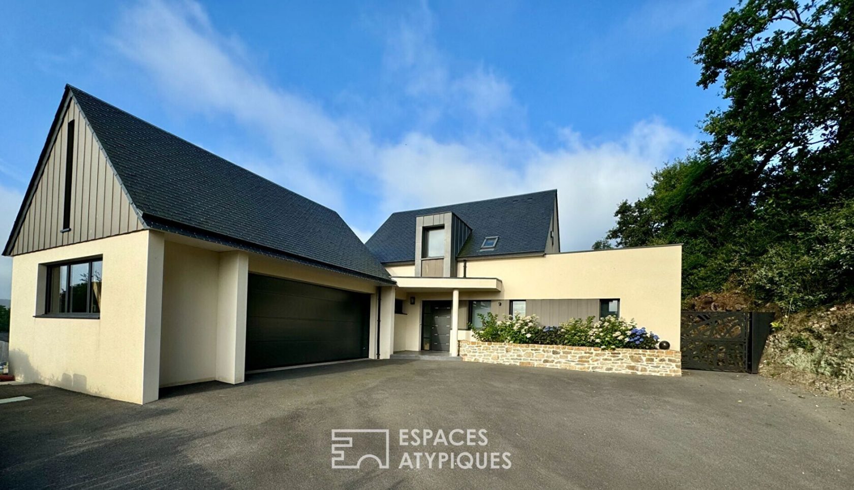 Maison d’architecte et sa terrase intimiste