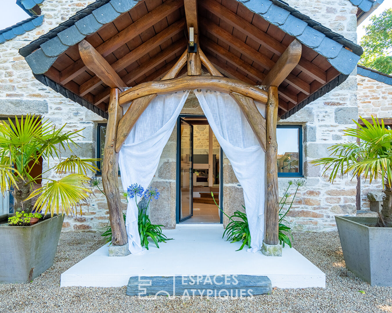 Corps de ferme atypique au coeur des Monts d’Arrée