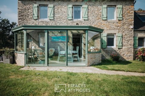 Maison de famille en pierres et son jardin