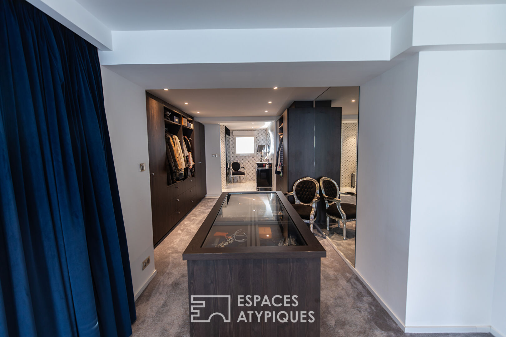 Villa contemporaine avec vue panoramique sur la mer