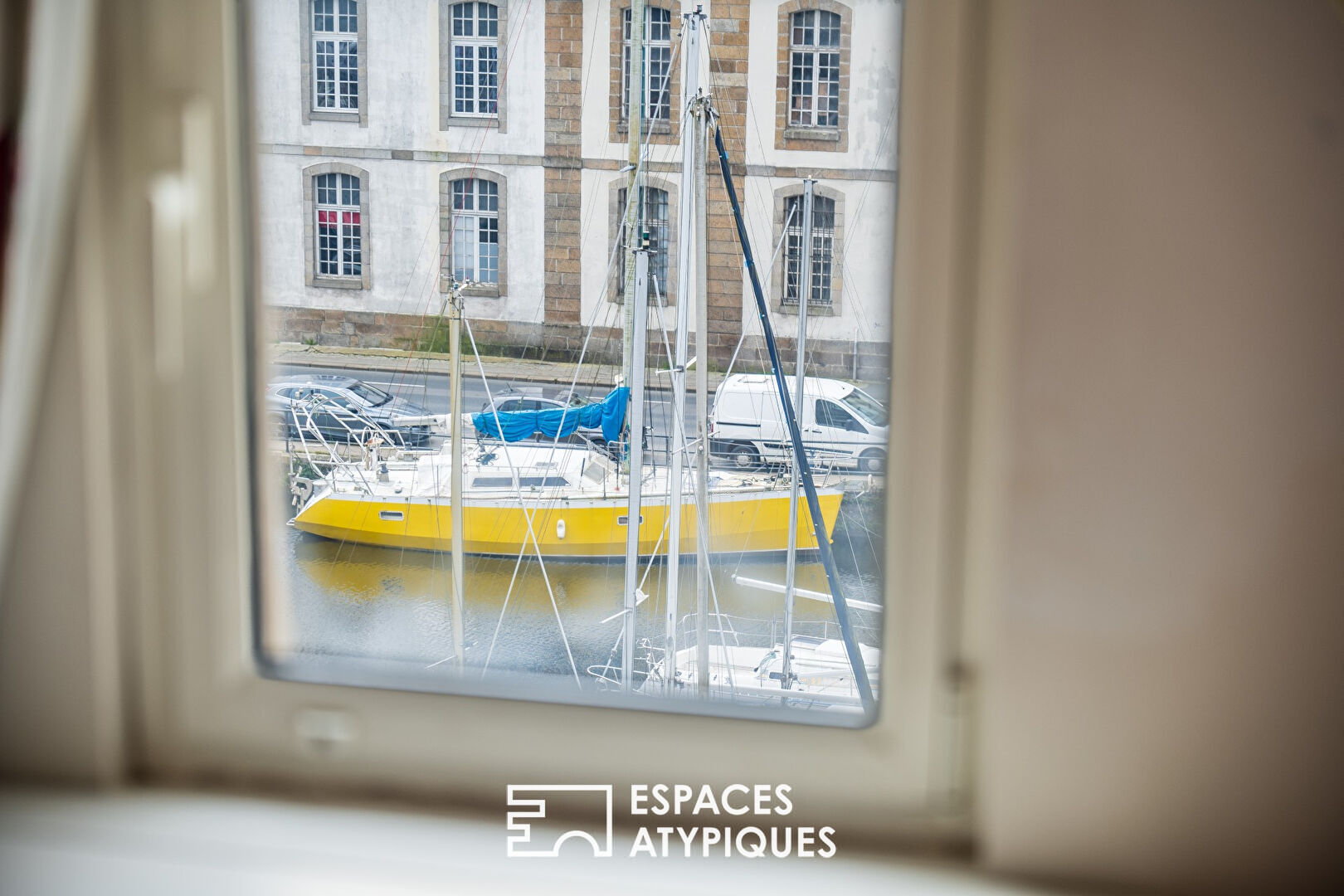 Ecrin suspendu -Vue imprenable sur le port