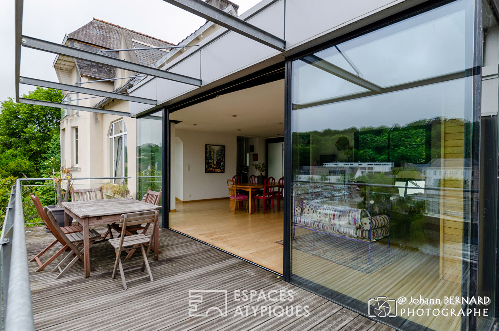 Ecrin suspendu -Vue imprenable sur le port