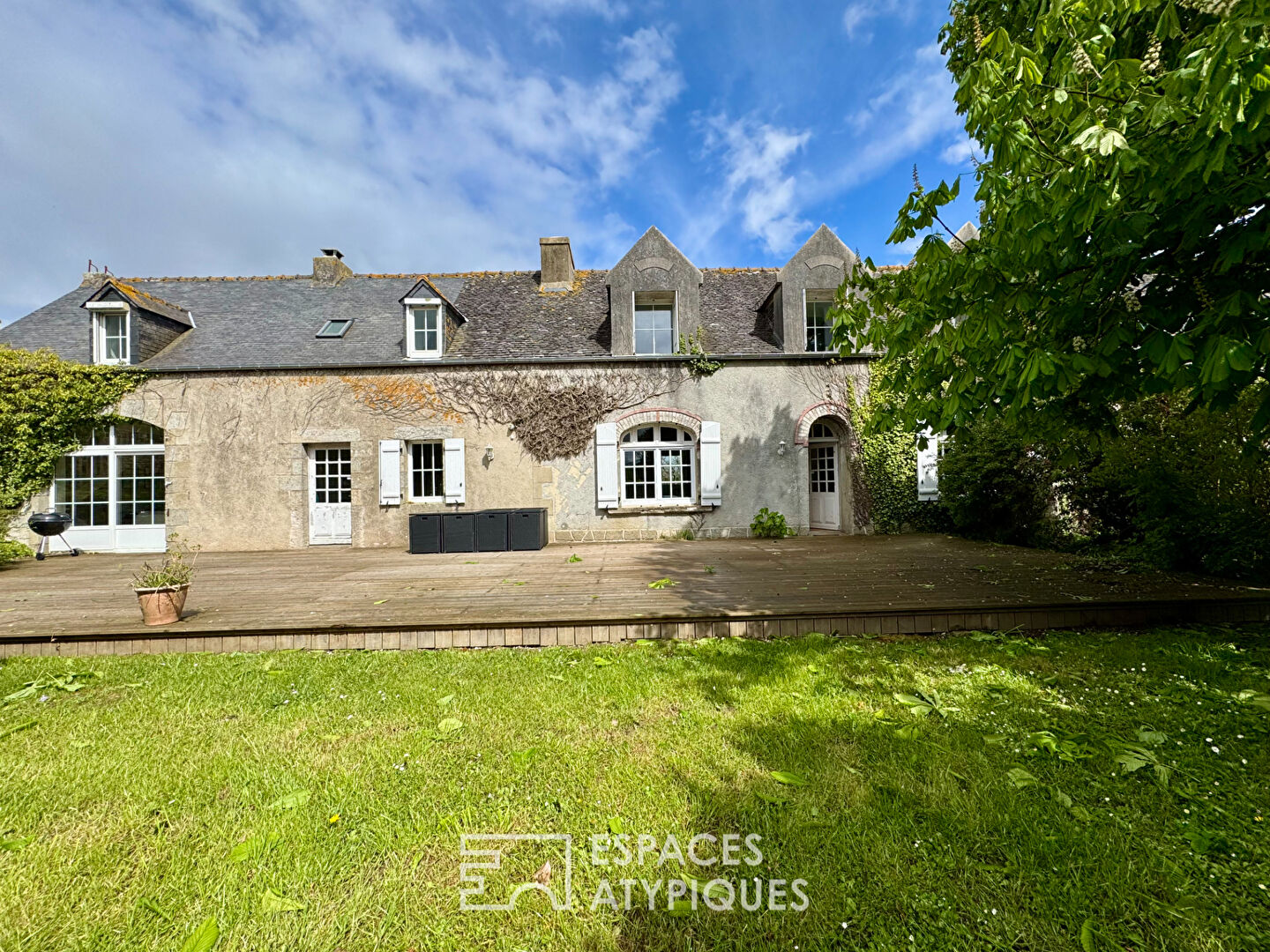 Propriété de caractère à deux pas des plages