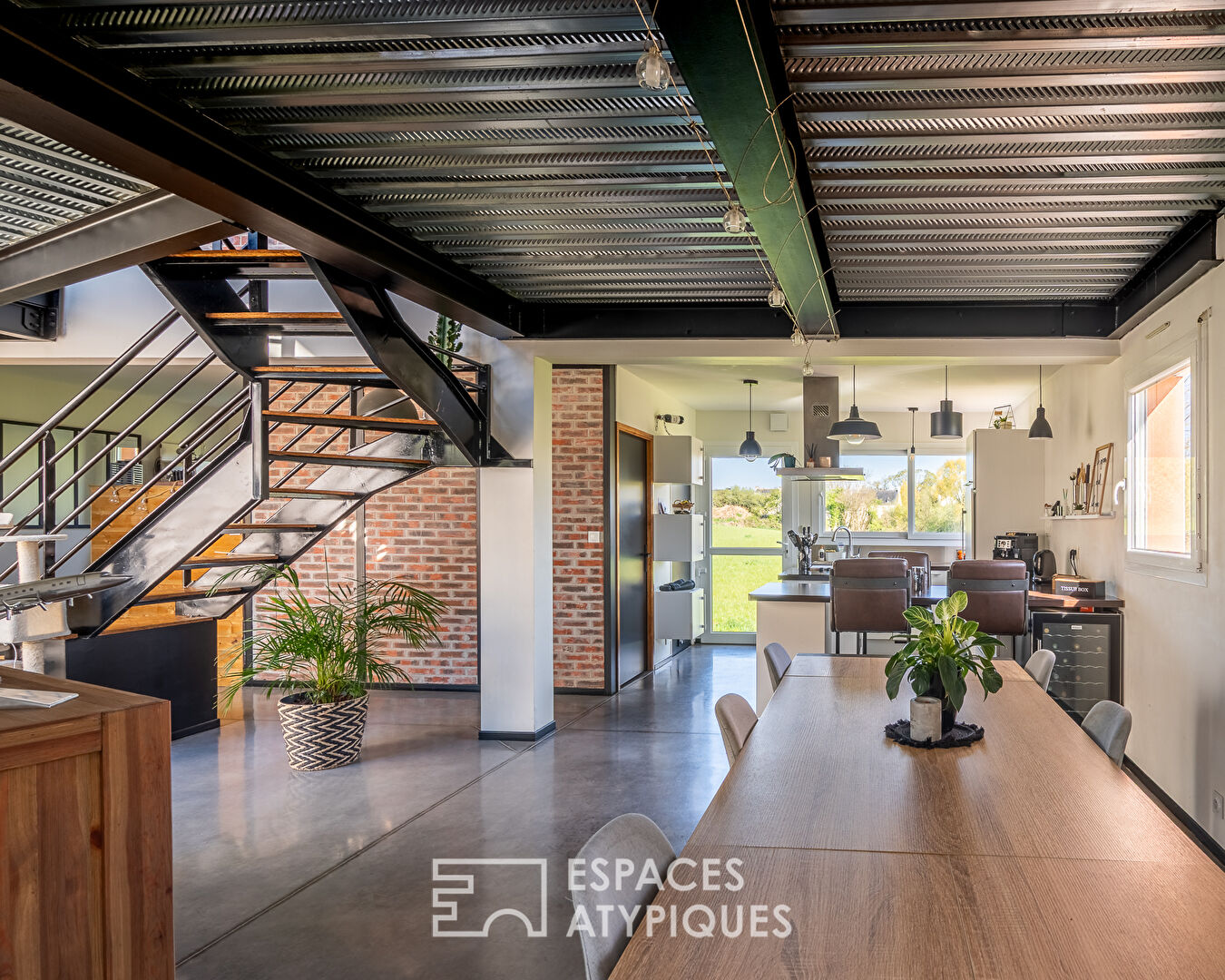 Lumière et matières – Maison d’architecte à l’âme industrielle