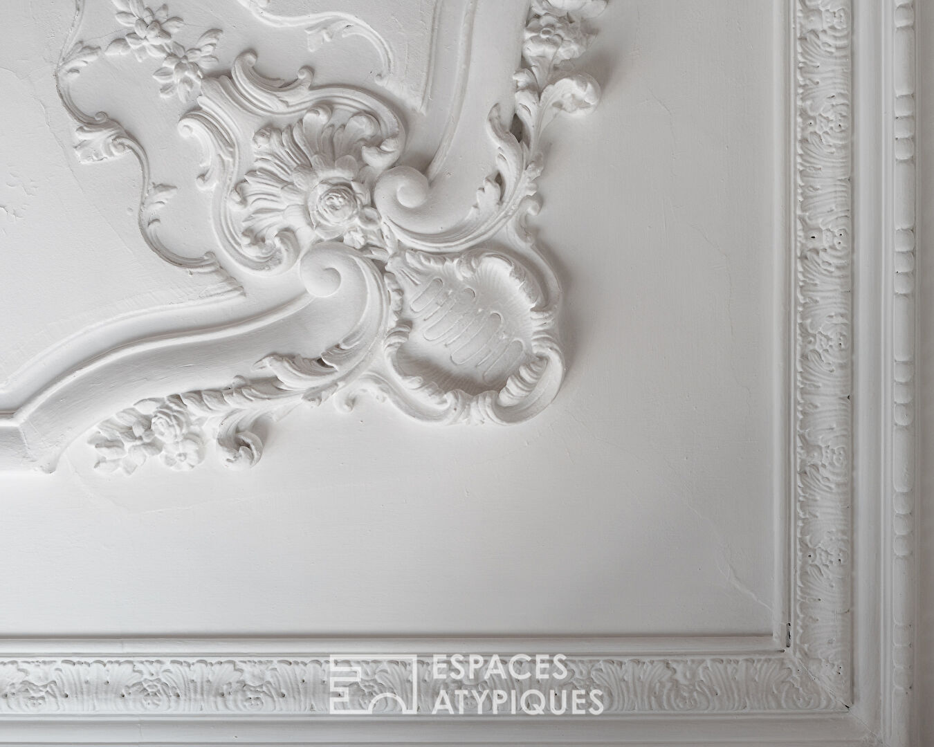 L’élégance d’un appartement style haussmannien avec jardin privé