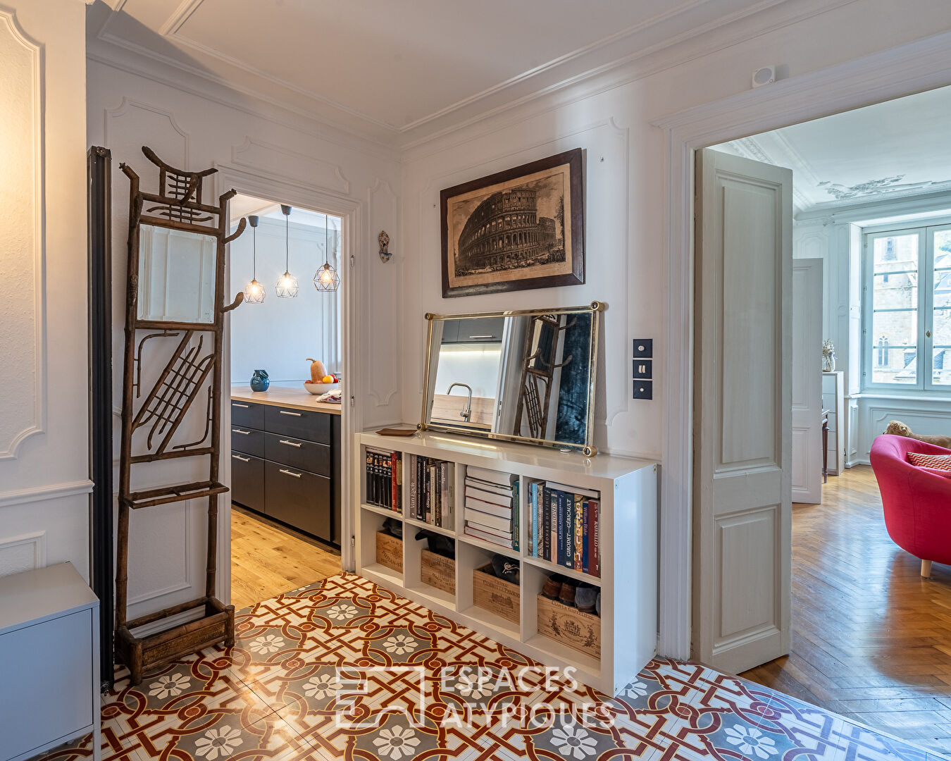 L’élégance d’un appartement style haussmannien avec jardin privé