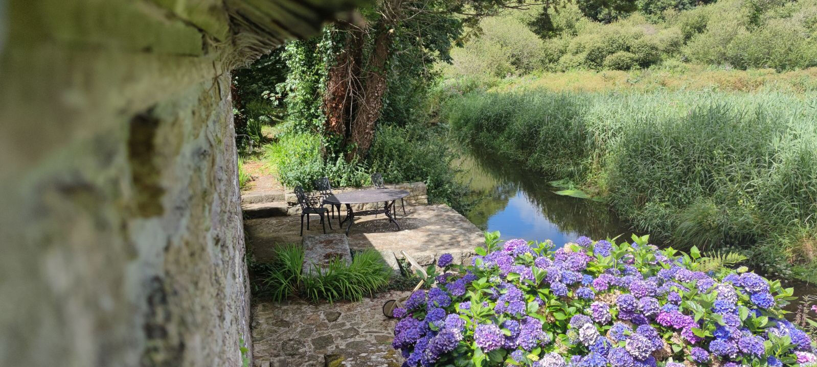 Moulin à réinventer en bord de rivière