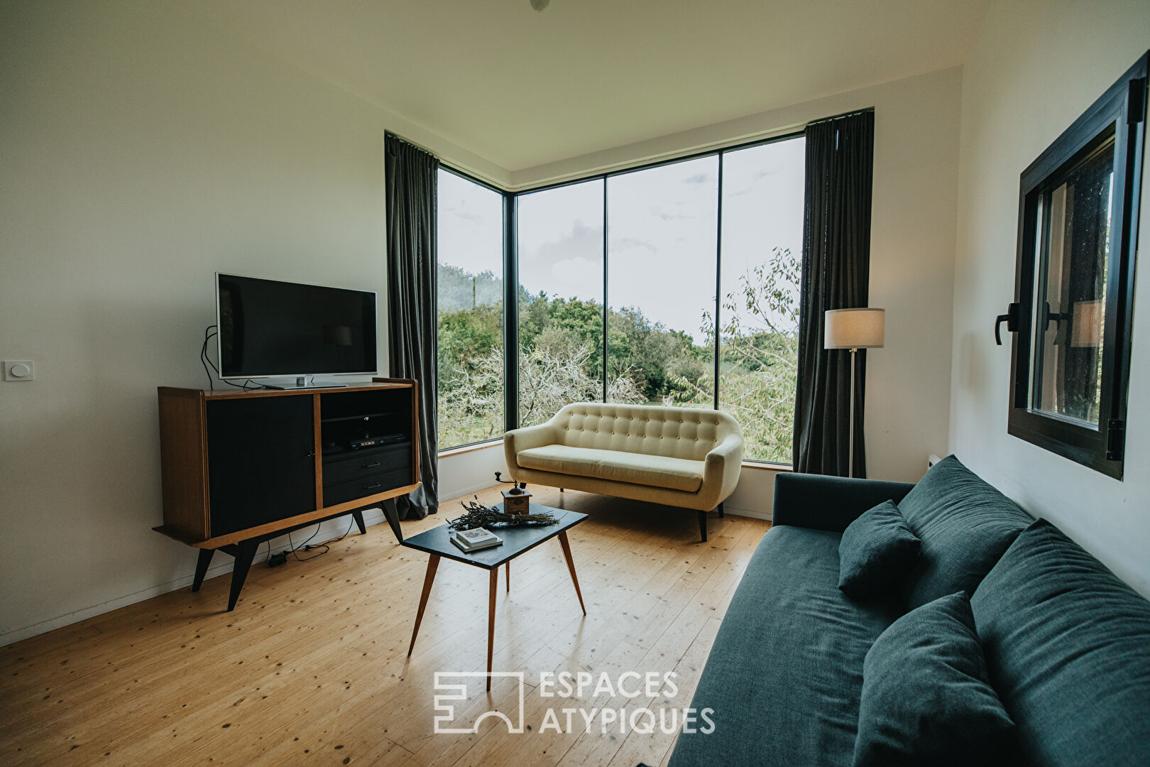 Moulin du XVIIème siècle réinventé entre terre et mer