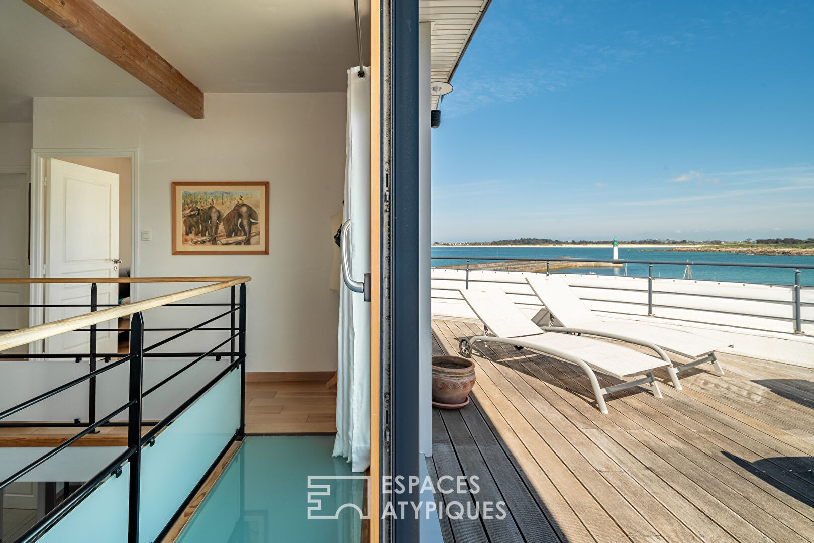 Écrin contemporain face à la mer
