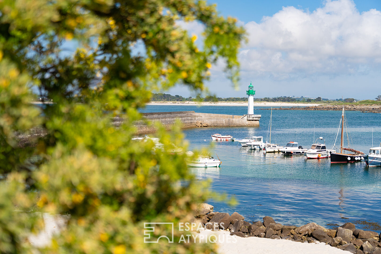 Écrin contemporain face à la mer