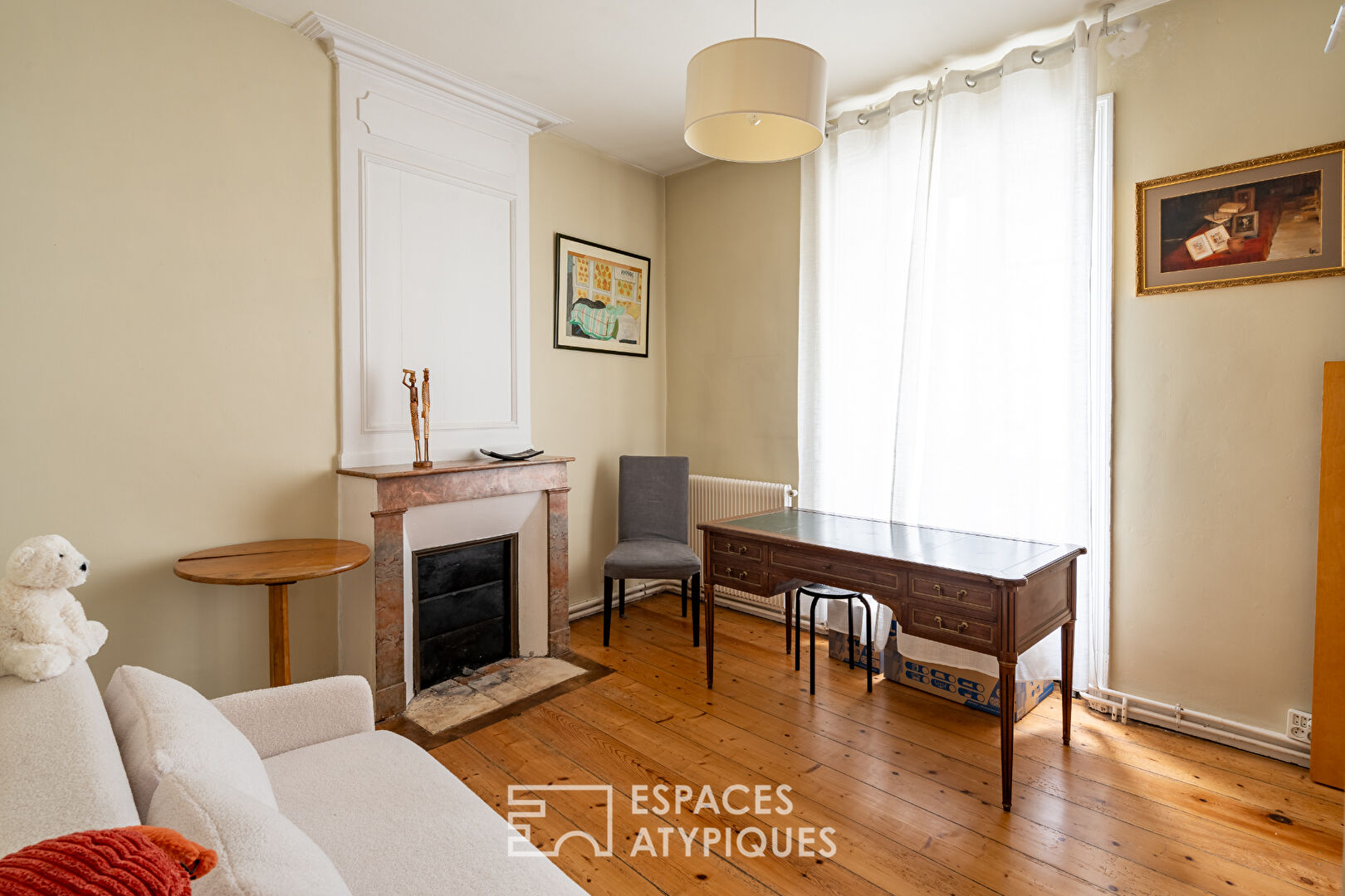 Demeure bourgeoise et sa maisonnette au jardin secret